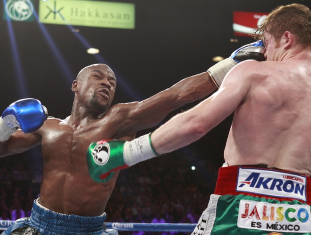 Mayweather vence Canelo em luta de boxe em Las Vegas (Foto: Reuters)