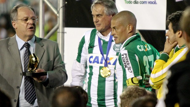 Alex Coritiba chuteira de ouro Campeonato Paranaense Vilson Ribeiro de Andrade Hélio Cury (Foto: Divulgação / Site oficial do Coritiba)