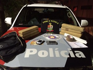 Apreende drogas Taubaté (Foto: Divulgação/ Polícia Militar)