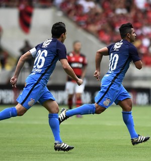 Atuações do Corinthians: Guilherme prejudica boa exibição com expulsão