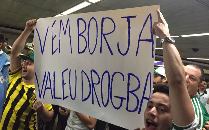 Melhores imagens da chegada de Borja no aeroporto - Envie a sua também!