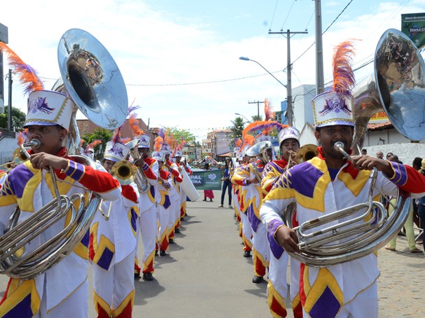 Desfile cívico em Camaçari (Foto: Aristeu Chagas/Divulgação)