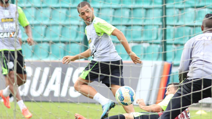 EXCLUSIVO: Após tentativa da diretoria do Corinthians, Clayton acerta com o Atlético-MG