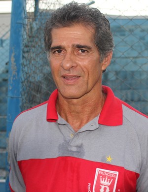 Charles Guerreiro, técnico do Princesa do Solimões (Foto: Daniele Lira)