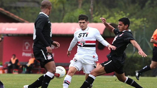 São Paulo venceu o Corinthians pelo Paulistão sub-20 (Foto: Rubens Chiri / saopaulofc.net)