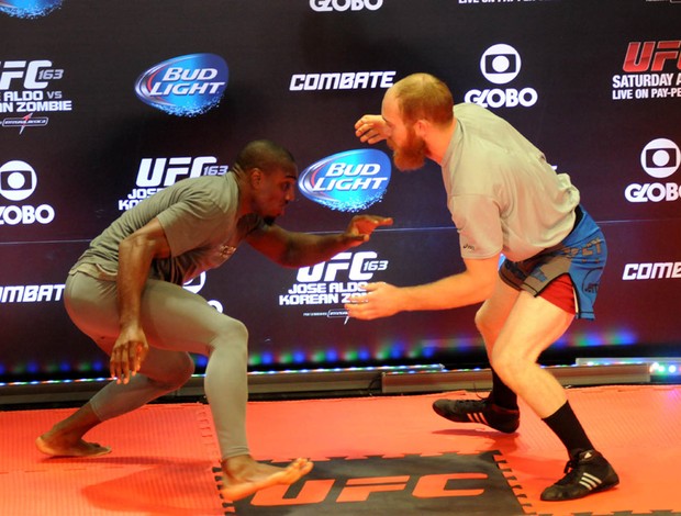 phil davis treino aberto ufc rio (Foto: André Durão)