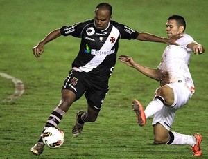 Alecsandro na partida do Vasco contra o Corinthians (Foto: Ricardo Moraes / Reuters)