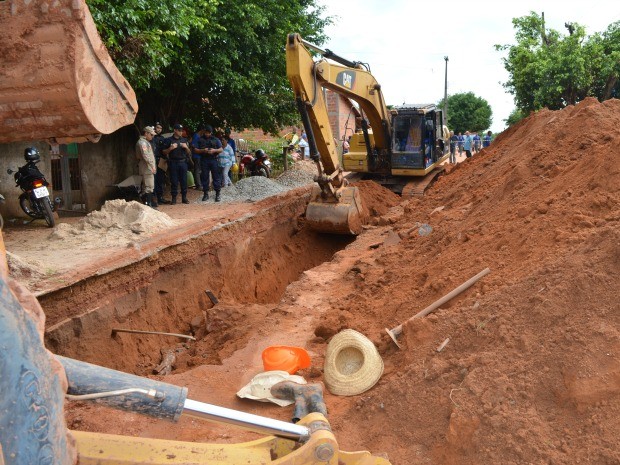 G Oper Rio Morre Soterrado Em Obra De Esgotamento Sanit Rio Em