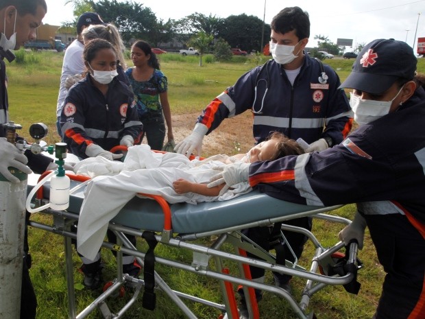 resgate menina cerol concórdia do pará (Foto: Elivaldo Pamplona/ O Liberal)