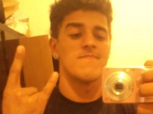 Douglas Henrique de Oliveira, 21 anos, morreu após cair de viaduto (Foto: Reprodução/G1)
