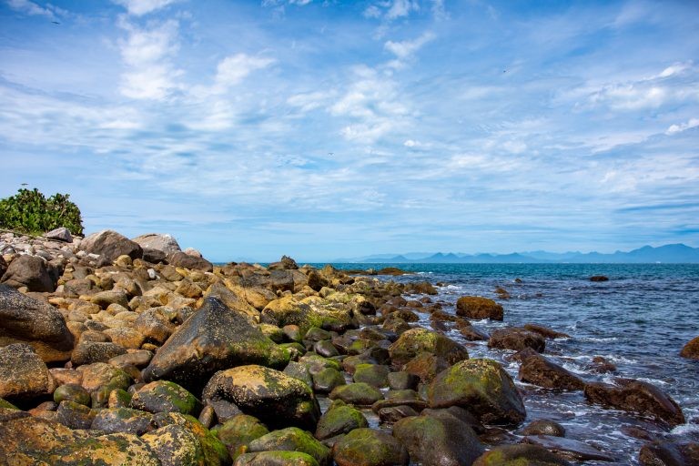 Em 2013, arquipélago de Currais se tornou o terceiro Parque Nacional Marinho do Brasil (Foto: Sucom-UFPR)