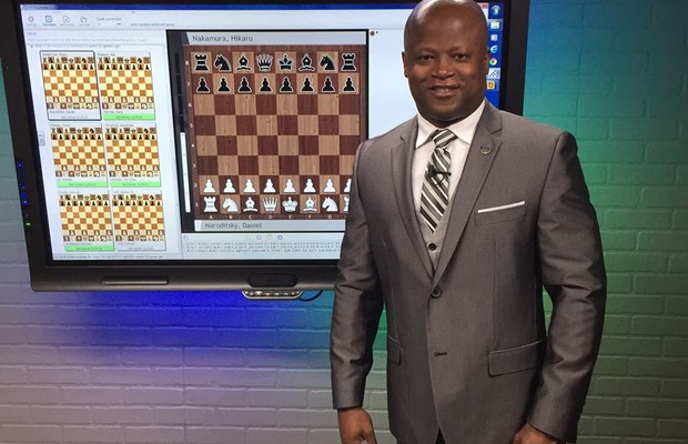 Afrecult - Amon Simutowe é o génio do xadrez da Zâmbia, o primeiro grande  mestre de xadrez da África subsaariana e o terceiro grande mestre de xadrez  negro da história. Ele ganhou