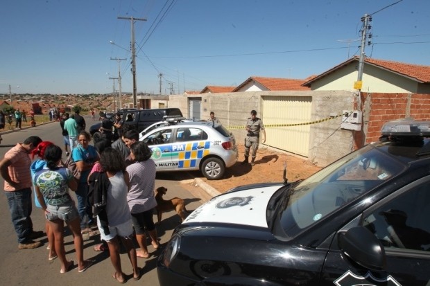 G1 Duas Mulheres São Mortas A Tiros Dentro De Casa Em Goiânia