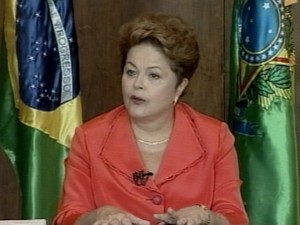 Dilma Rousseff concedeu entrevista na manhã desta quarta (6) (Foto: Reprodução/RBS TV)