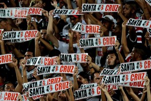 Torcida Santa Cruz (Foto: Aldo Carneiro/ Pernambuco Press) Torcida Santa Cruz (Foto: Aldo Carneiro/ Pernambuco Press)