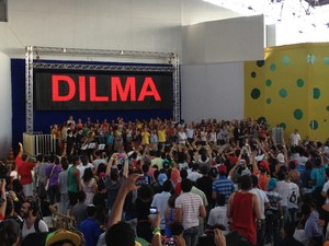 A presidente Dilma Rousseff compareceu neste sábado (24) ao congresso da União da Juventude Socialista (Foto: Priscilla Mendes / G1)