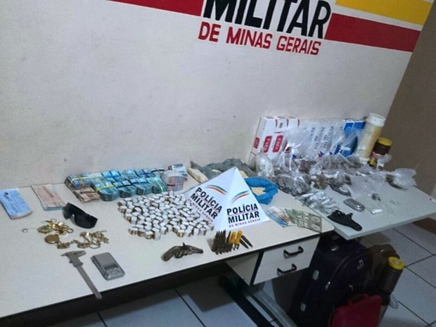Material apreendido em Pirapora (Foto: Divulgação / Polícia Militar)