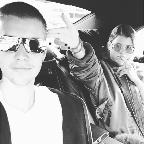 O cantor Justin Bieber com sua namorada, a modelo Sofia Richie (Foto: Instagram)