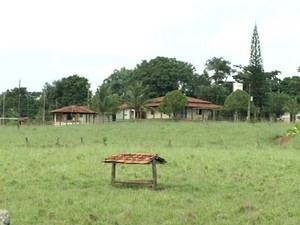 Mulher é morta pelo marido na fazenda de Amado Batista, diz polícia em Goianápolis, GOiás (Foto: Reprodução/TV Anhanguera)