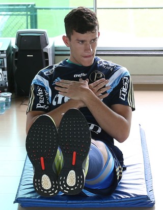 Sem espaço, Nathan recebe consultas e entra na pauta de rival do Palmeiras