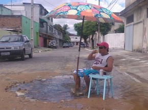 No Recife Jovem Transforma Vazamento Em Piscina Particular Pernambuco G1