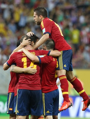 jogadores gol Espanha (Foto: Aldo Carneiro / Pernambuco Press) jogadores gol Espanha (Foto: Aldo Carneiro / Pernambuco Press)