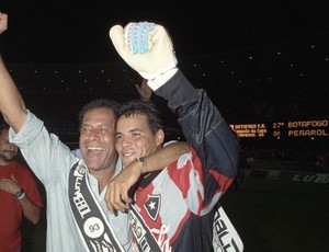 Carlos Alberto e William Bacana Botafogo Conmebol 1993 (Foto: Julio Cesar Guimarães / O Globo)