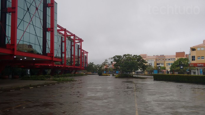 Foto tirada em dia de chuva com o novo Moto G (Foto: Isadora Díaz/TechTudo) Foto tirada em dia de chuva com o novo Moto G (Foto: Isadora Díaz/TechTudo)