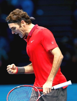 Roger Federer comemora vitoria sobre Stan Wawrinka (Foto: Getty Images)