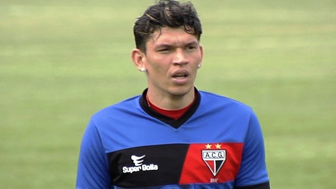 Júnior Viçosa, atacante do Atlético-GO (Foto: Reprodução/TV Anhanguera)