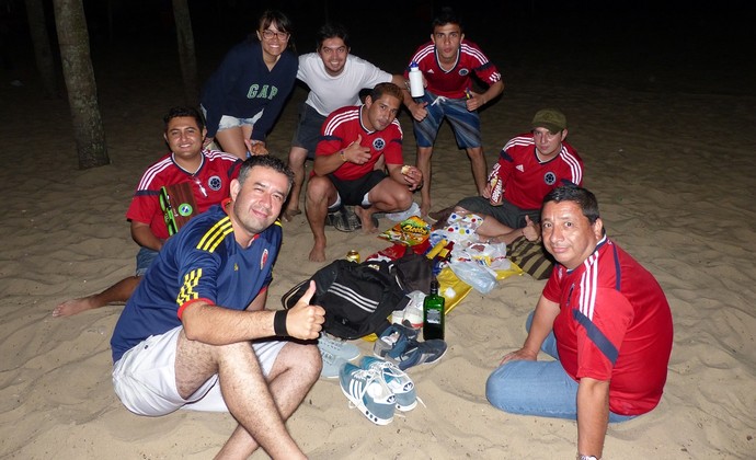 Uruguaios e colombianos em Copacabana (Foto: Raphael Bózeo)