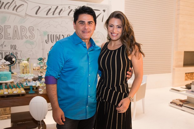 Cesar Filho com a esposa, Elaine Micheli (Foto: Manuela Scarpa/Brazil News)