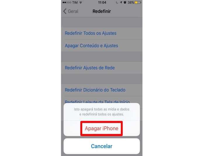 Confirme que deseja apagar o iPhone (Foto: Reprodução/Lucas Mendes)