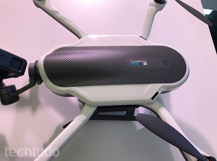 Design do drone da GoPro, o Karma, é leve e portátil (Foto: Anna Kellen Bull/TechTudo) Design do drone da GoPro, o Karma, é leve e portátil (Foto: Anna Kellen Bull/TechTudo)