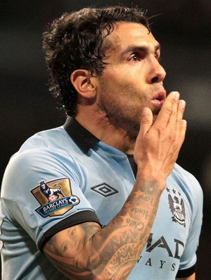 Tevez comemora, Manchester City x Wigan (Foto: AFP)