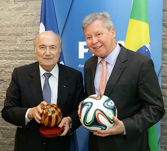 Joseph Blatter e Arthur Neto (Foto: Semcom)