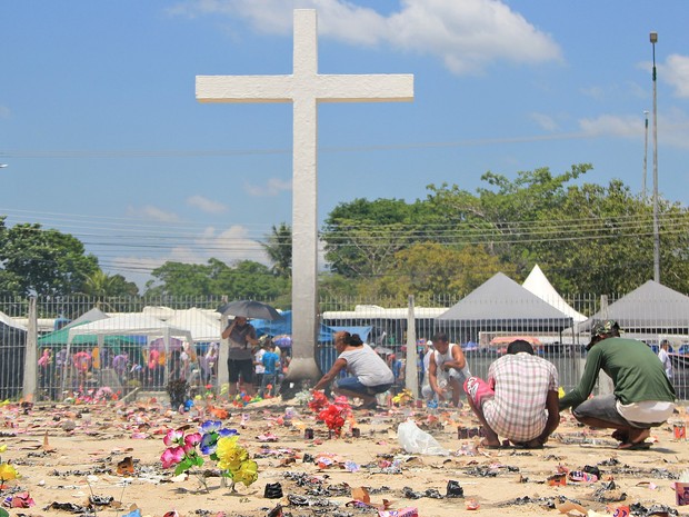 Cruzeiro do Cemitério Tarumã em Manaus (Foto: Ísis Capistrano/G1 AM)