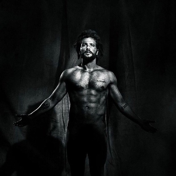 Bruno Gagliasso nu em ensaio (Foto: Reprodução/Instagram)