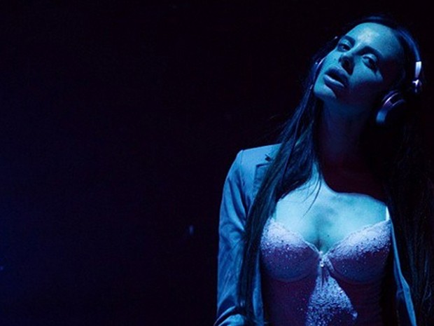 Eleonora Verbitskaya alega que foi demitida por ser sexy demais (Foto: Reprodução/ Instagram/djellissexton)