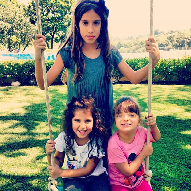 Ticiane Pinheiro posta foto de Rafa Justus com as filhas de Rodrigo Faro (Foto: Instagram / Reprodução)