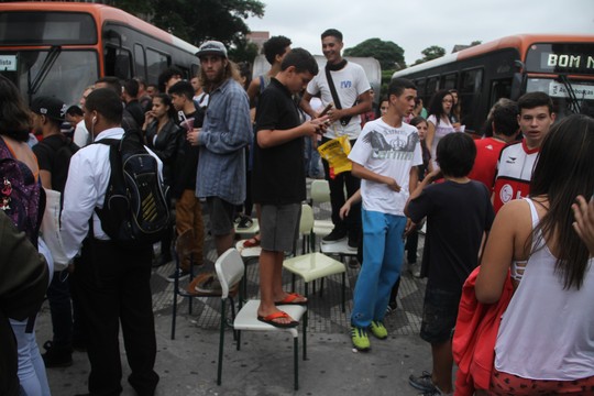 Por Que Os Estudantes De São Paulo Continuam Nas Ruas? - ÉPOCA | Tempo