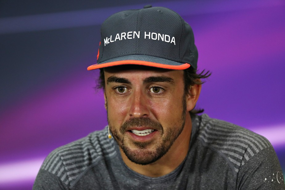 Alonso diz que correr as 500 Milhas é como 