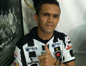 joão paulo, botafogo-pb (Foto: Lucas Barros / GloboEsporte.com/pb)