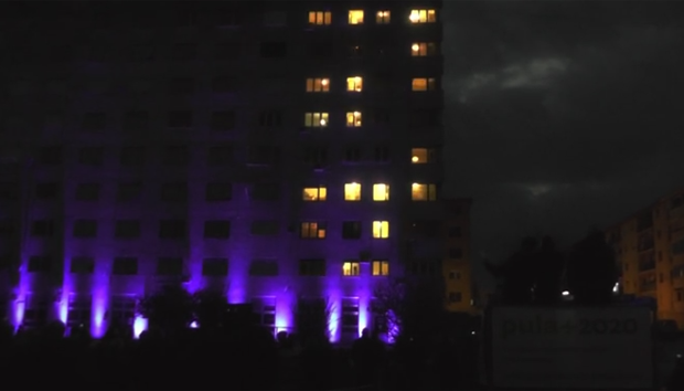 Moradores de prédio fazem tributo ao Tetris com luzes de apês na Croácia (Foto: Reprodução/YouTube)