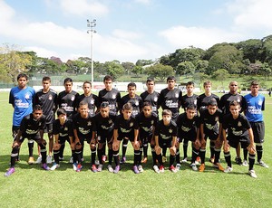 Time do Corinthians campeão sub-15 (Foto: Divulgação)