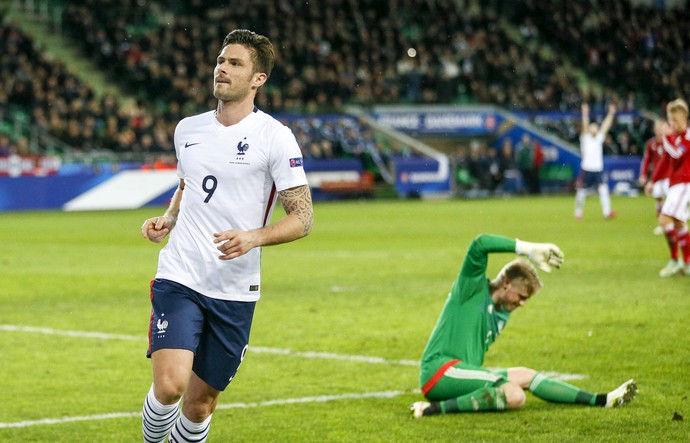Giroud França x Dinamarca (Foto: Reuters)