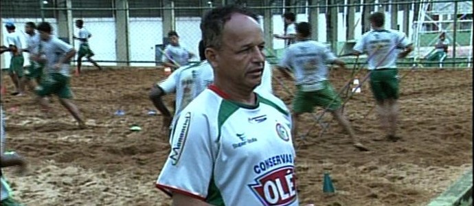 Paulinho Ceará, técnico do Morrinhos (Foto: Reprodução/TV Anhanguera)