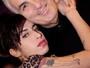 Pai de Amy Winehouse diz que falou com cantora após ela ter morrido