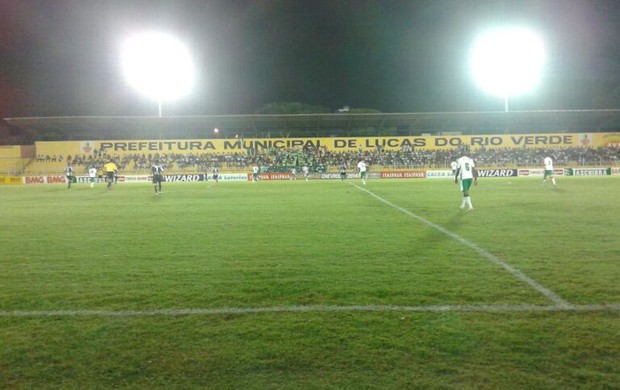 Luverdense mantém invencibilidade em casa e assume a vice-liderança da competição (Foto: Átilla Eugênio)