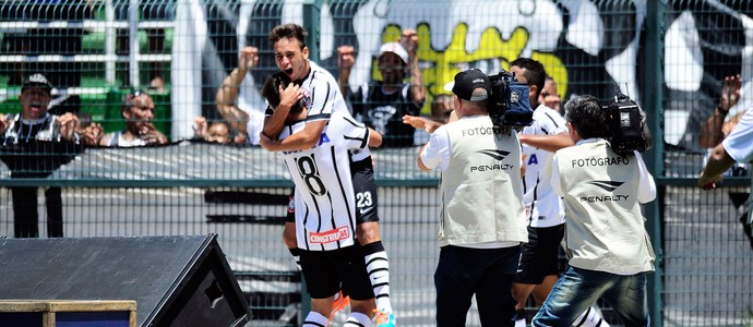 maycon Corinthians x botafogo-sp copa são paulo final copinha (Foto: Marcos Ribolli)